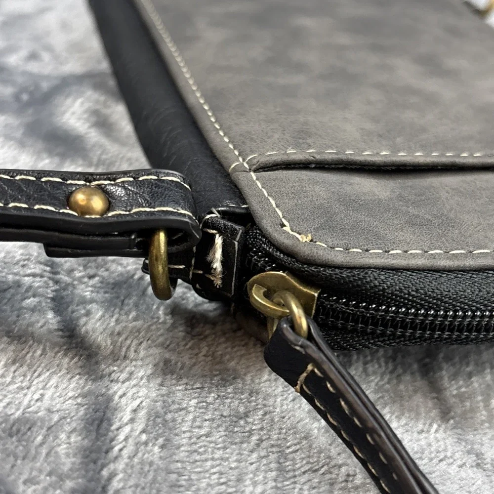 BOC Mineral Blue Gray Zip-Around Clutch Wallet Wristlet‎ Suede Pebbled Leather